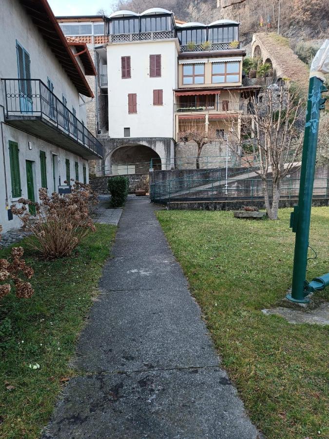 Studio Zu - Lakeside Apartment Riva di Solto Exterior photo