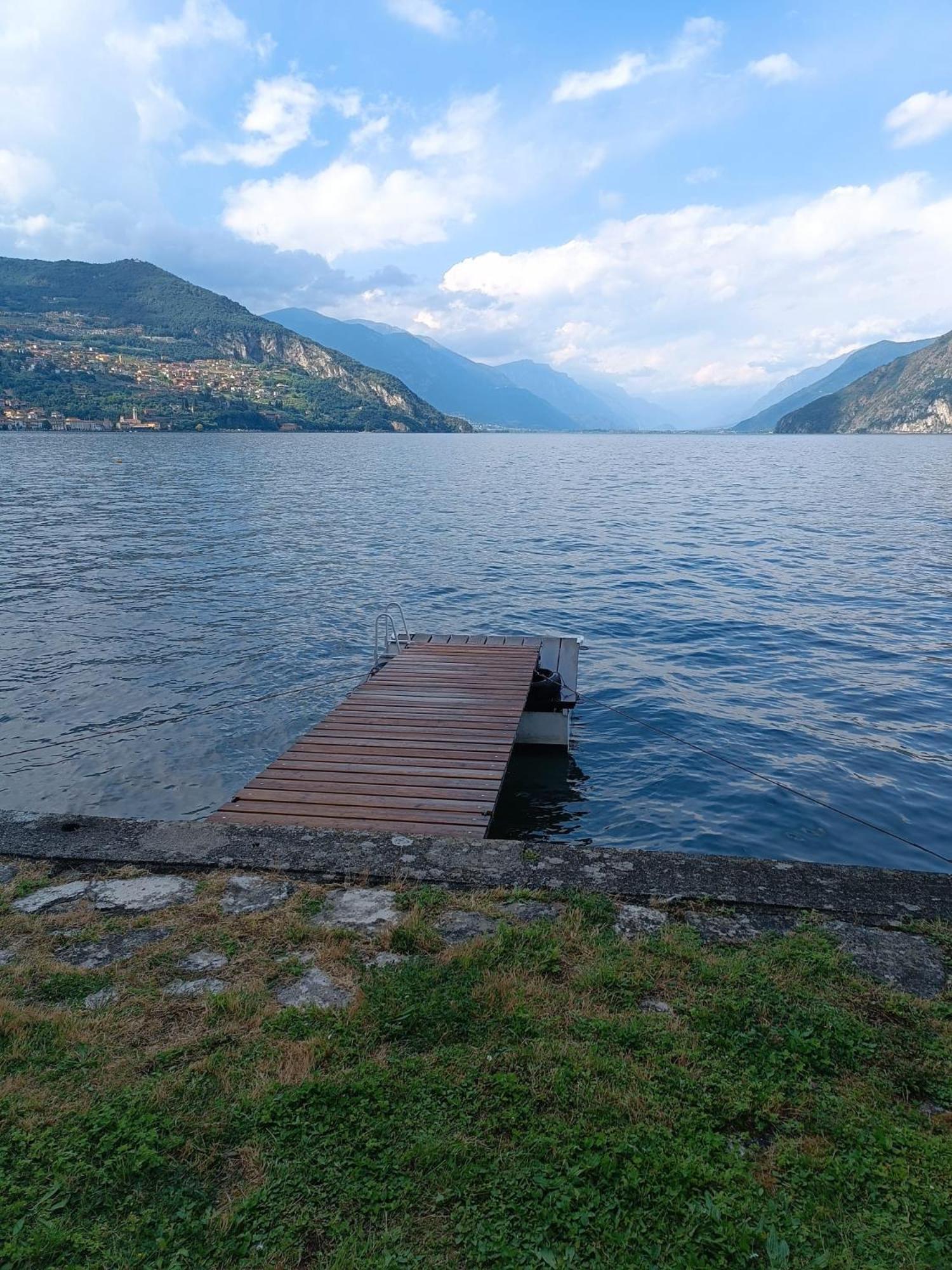 Studio Zu - Lakeside Apartment Riva di Solto Exterior photo